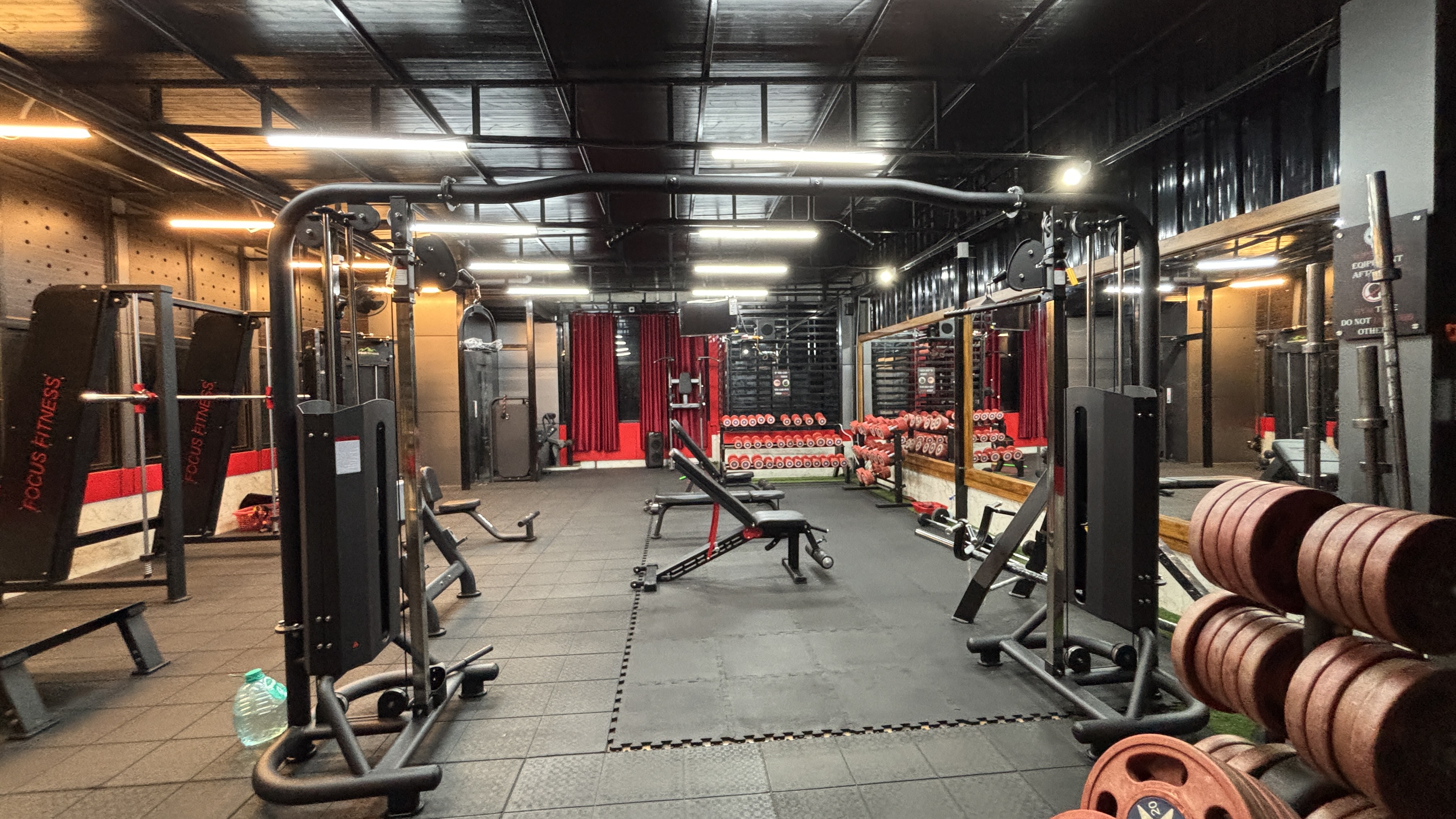 Iron Zone Gym - Modern Facilities